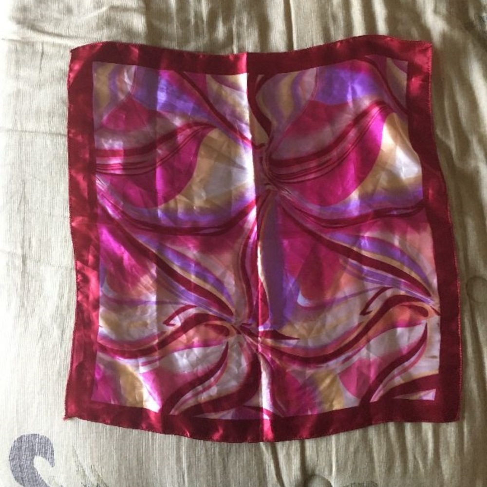 *HOST PICK* Scarf patterned